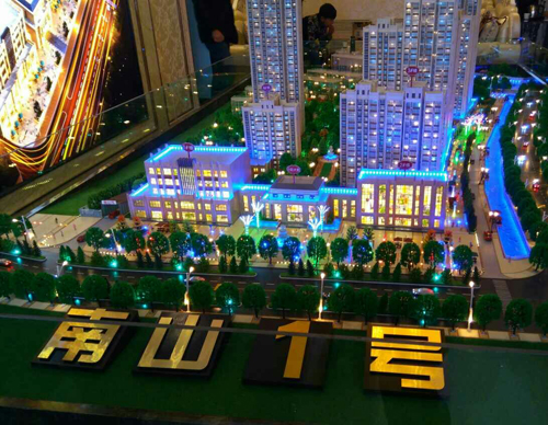 ��ɽ1̖(h��o)�ǱPչʾģ��